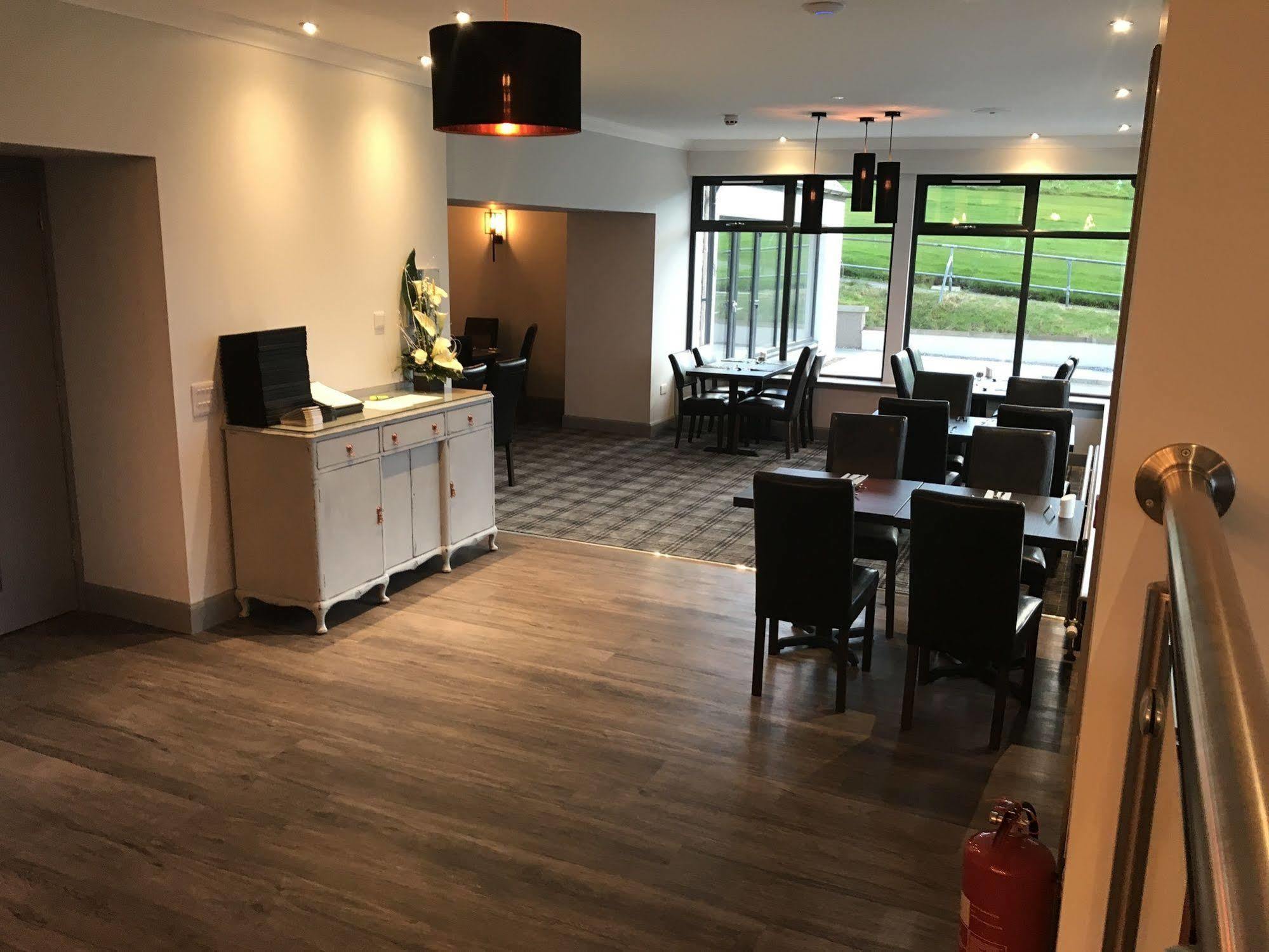 The Knowes Hotel & Restaurant Macduff Bagian luar foto