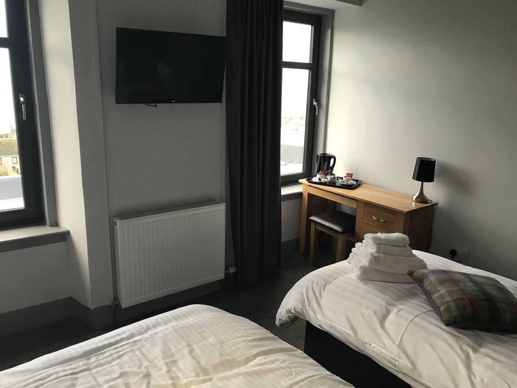 The Knowes Hotel & Restaurant Macduff Bagian luar foto